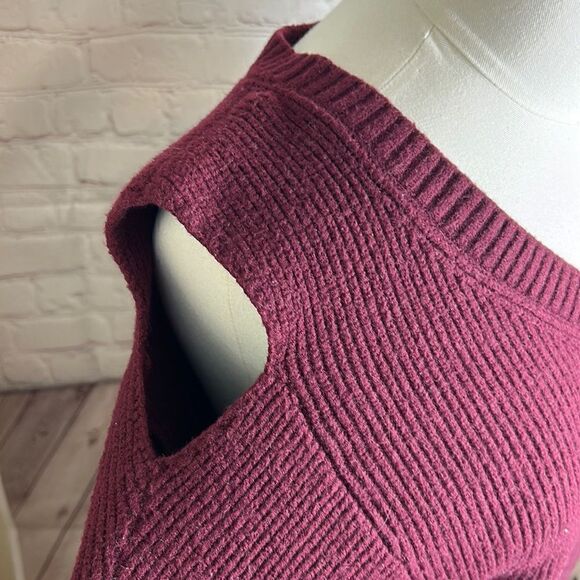 LYSSE LONG SLEEVE SHOULDER CUT OFF SWEATER - Picture 3 of 10